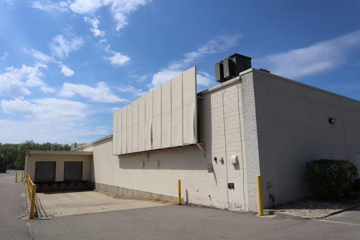 Shelby 1 & 2 - May 14 2022 Maybe Old Signboard (newer photo)